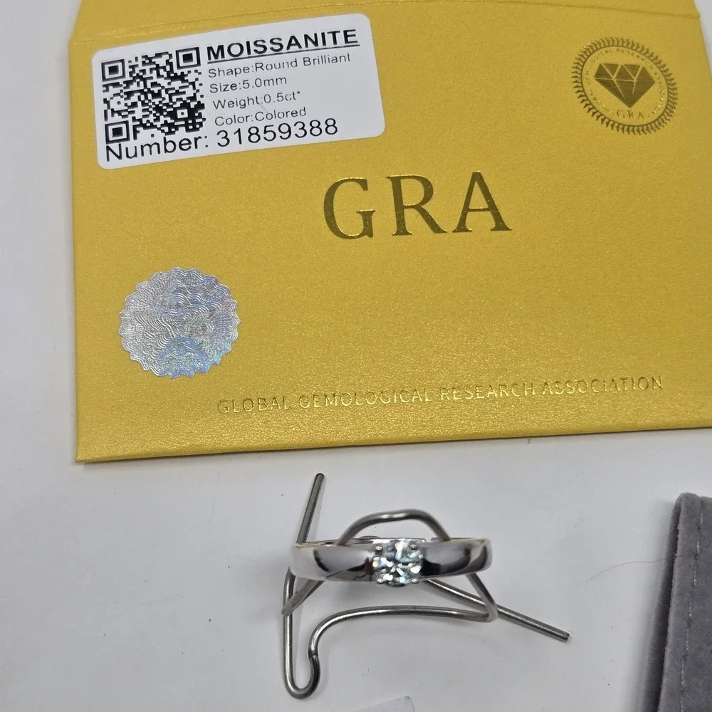 New 0.5ct Colored Moissanite Ring Round Brilliant GRA Certified Adjustable 6-12‎